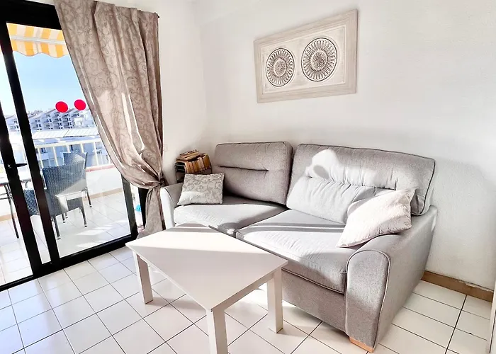 Cristianos 1 Bed Apartman *