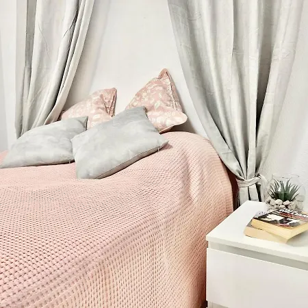 Cristianos 1 Bed Apartman *